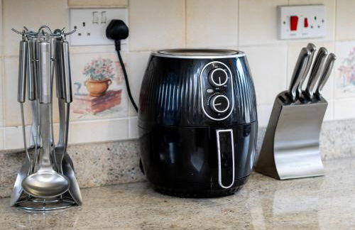 Spacious 3BR Home with Driveway Near NEC & Airport - Foto 29