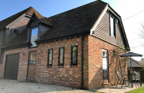 The Stable Barn *On the edge of the New Forest* - Photo 2