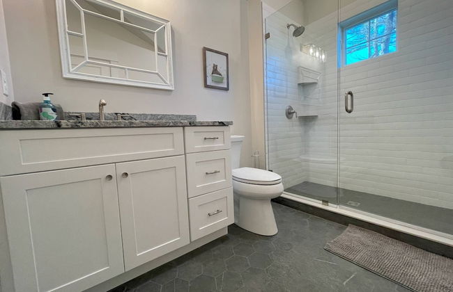 Lady of The Lake - Photo 11