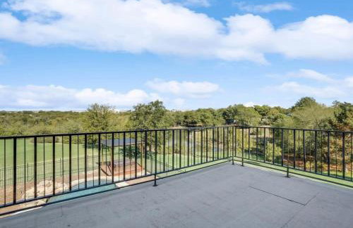 Modern Home - 1 Acre Lot w Pool Patios Jacuzzi - Foto 42