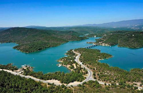 15mn de Cannes, Villa la Soleiade , Gites , type T2, clim, piscine, parking au Lac de Saint-Cassien VAR - Foto 44