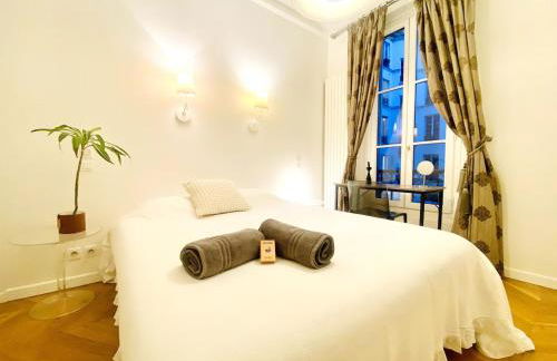 Arty chic flat between Arc de Triomphe & Eiffel Tower - Foto 1