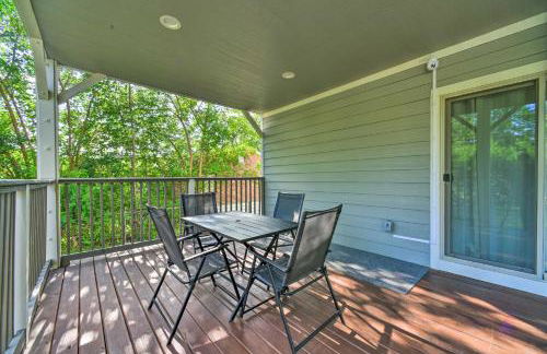 Sunny Clawson Home with Yard - Walk to Main St! - Foto 4