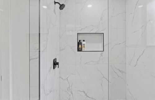 All-New Luxe Stay Views, Sauna & Hot Tub villa - Foto 48