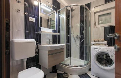 Stunning Home In Tugare - Photo 29