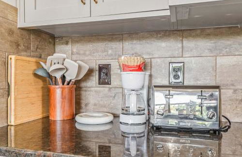 Modern 5BR Retreat with Hot Tub Cold Plunge & Park - Foto 12