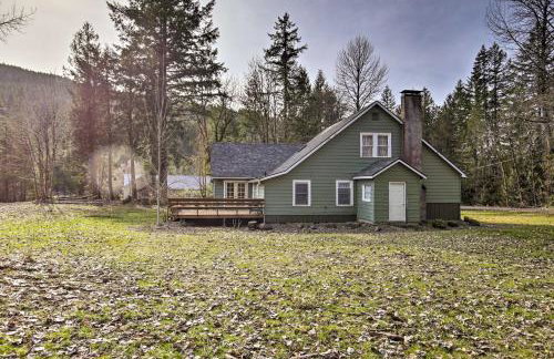 Remote Escape Riverside Home with Scenic Views - Photo 31