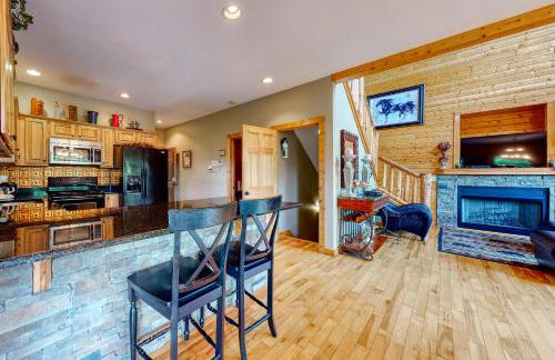 Red Roof Retreat - Photo 6