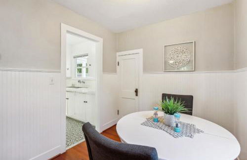 Charming Eugene Retreat Private Hot Tub and Yard! - Photo 7