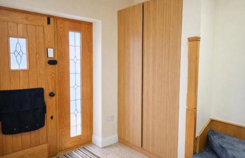 Spacious Modern 5 bedroom home near Heathrow Windsor - Foto 34