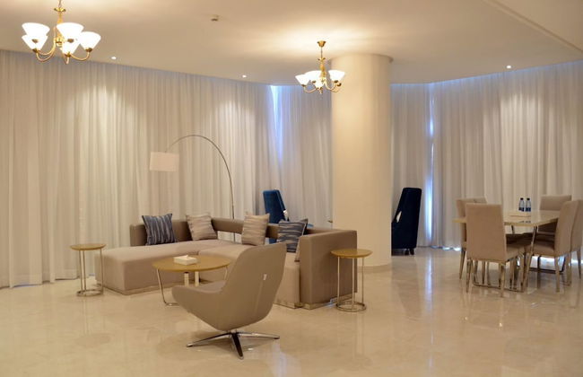 The Lodge Suites - Photo 14