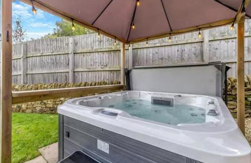 Beautiful Stone Barn with Hot Tub on a Quiet Farm - Foto 27