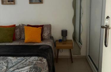 Apartamento con piscina y parking en Playa de las Américas - Foto 23