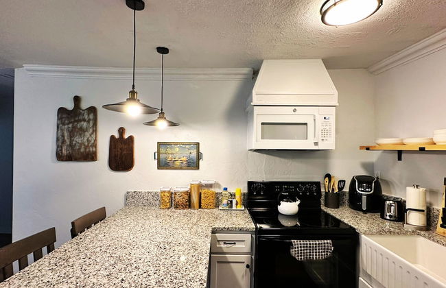 2br-newly Renovated Full Kitchen-3 Mins Asia Dist - Photo 21