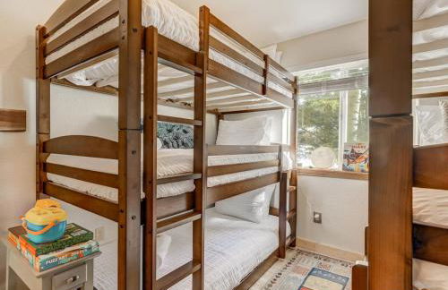 Pinetop Cabin Hot Tub BBQ Arcade Scenic Escape - Foto 41