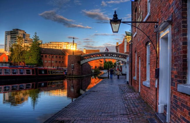 Stylish Three Bedroom House With Garden in Birmingham Suburb - Foto 32