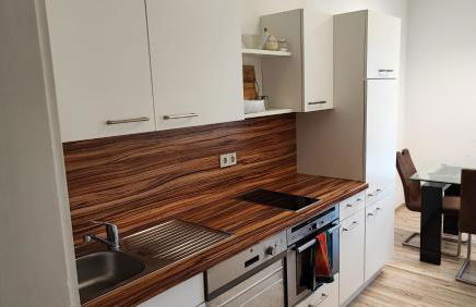 Große Monteurwohnung bei Würzburg bis 6 Personen mit eigenen gratis Parklätzen und Grill und WLAN 3x Schlafzimmer - nur Einzelbetten - Foto 12