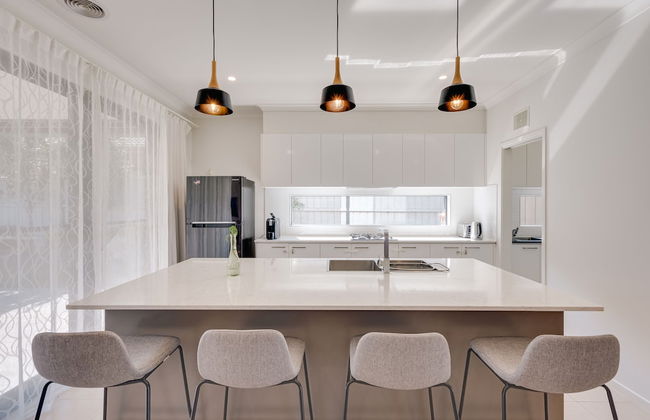 StayAU Newly Cozy Holiday House Tarneit - Foto 11