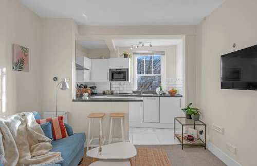 Designer 1-Bed Flat, 1-Min to Tube, Fast Central London Access - Foto 30