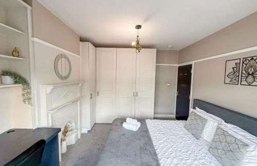 Spacious 3BDR House in New Malden with FREE Parking and Garden near Kingston upon Thames, Wimbledon & Raynes Park by NourNest Apartments - Foto 24