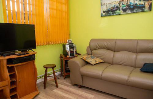 Casa Pet Friendly a 950m da Praia Vista Linda - Foto 2