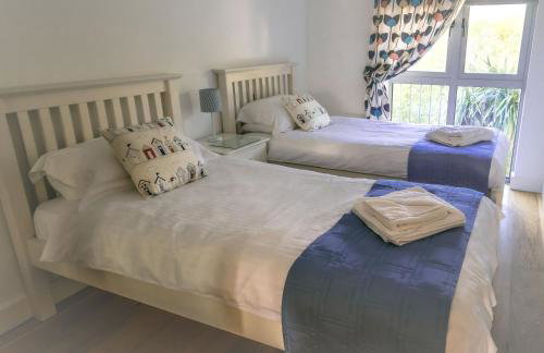 Porth Sands Beachfront Apartment - Foto 12