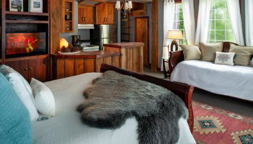 Whimsical Gatehouse at Dark Horse Estate - Foto 5