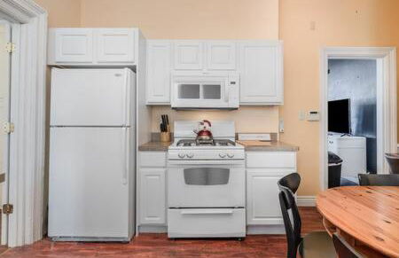 Downstairs 2 Bedroom Apt- Pet Friendly- walking distance to beach & shops - Foto 6