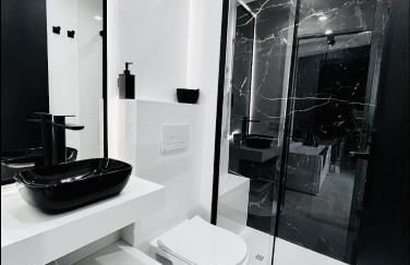 Suite in the City avec JACUZZI PRIVATIF - Hyper Centre - Foto 10