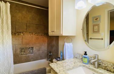 Comal Inn - Photo 57