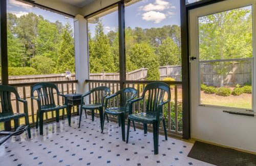 Sunny Apex Vacation Rental with Pool Access! - Foto 3