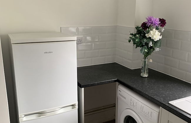 Impeccable 2-bed Apartment in Eastleigh - Foto 7