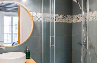 Charming studio - Rue Froide - Photo 6