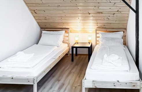 Gorgeous Home In Trsce With Sauna - Photo 10