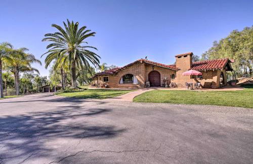 Equestrian Estate with Horse Stables and Pool! - Foto 4