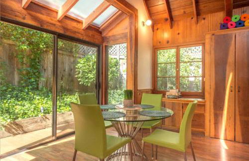 Tree Fort! Redwoods! Hot Tub!! Fire Table!! Google Smart Home!! Fast WiFi!! Dog Friendly! - Foto 17