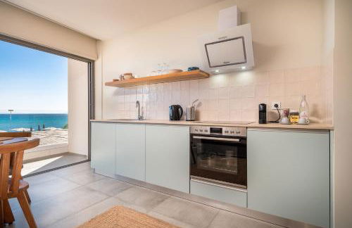 NOA BEACHFRONT SUITES - Foto 19