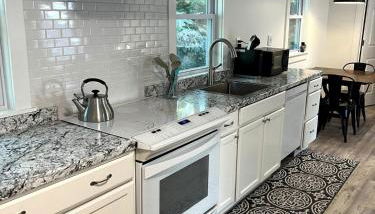 Hillside Cabin - Foto 2, stove, dishwasher