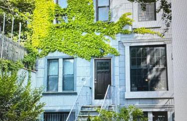 Modern Comfort 2BR Haven shared with the host - Foto 3