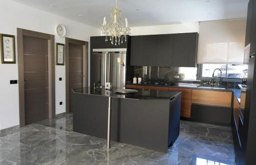 complete luxury house with garden - Foto 25