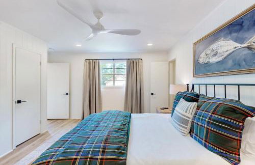 6 Mi to Lake Brookeland Home with Treehouse Vibes - Photo 13