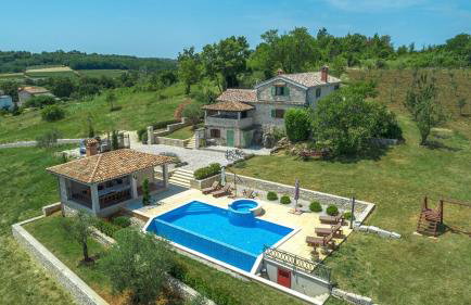 Unique Villa Bošket with Pool and Jacuzzi surrounded by Nature - Foto 2