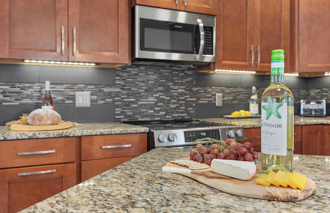 Pelican Retreat by Avantstay 5 Mins TO Beach Pet Friendly w/ Pool & Bbq! - Foto 17