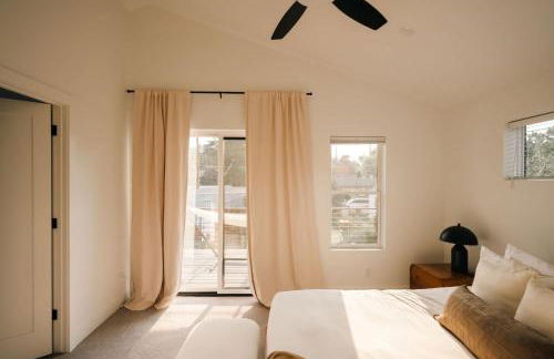 Colorful Sunnyside Escape - Walk to Dining & Parks - Foto 32