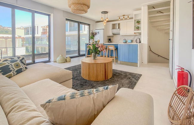 Sea View House w Balcony 3 min to Beach in Milas - Photo 5