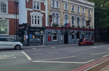 Modern 2 Bedroom Apartment Near Putney Station - Foto 15