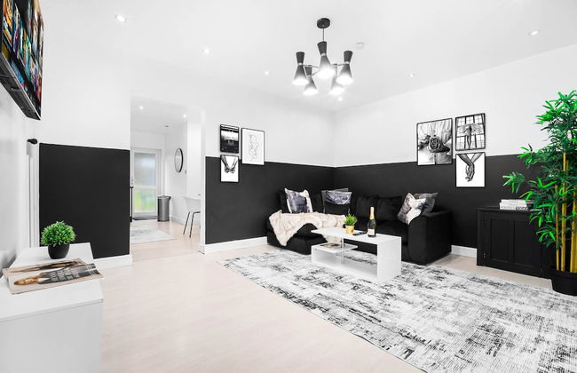 Large Family House With Garden Close to Birmingham - Foto 1