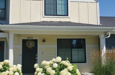 Modern Quiet 2 BR 2 Attached Baths Entire Home - Foto 1