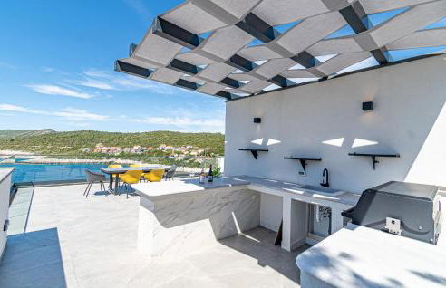 Cozy Home In Zavalatica - Foto 9