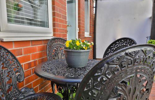 Luxury Cosy Central Detached Cardiff Bungalow with Free Parking - Foto 22